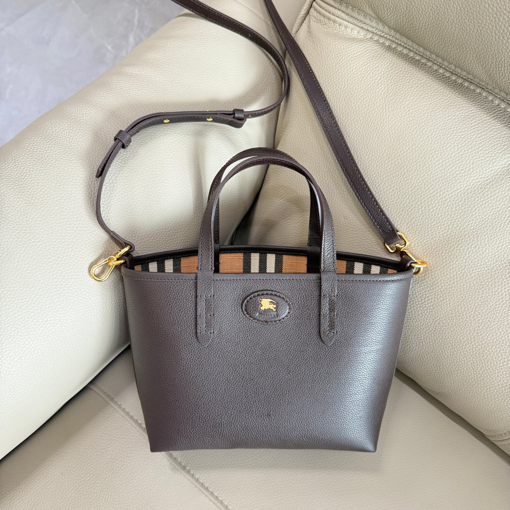 Reversible Heritage-Style Tote Bag – Soft, Everyday Carryall for Effortless Elegance